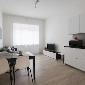 https://lovely-porta-romana.it-lombardy.com